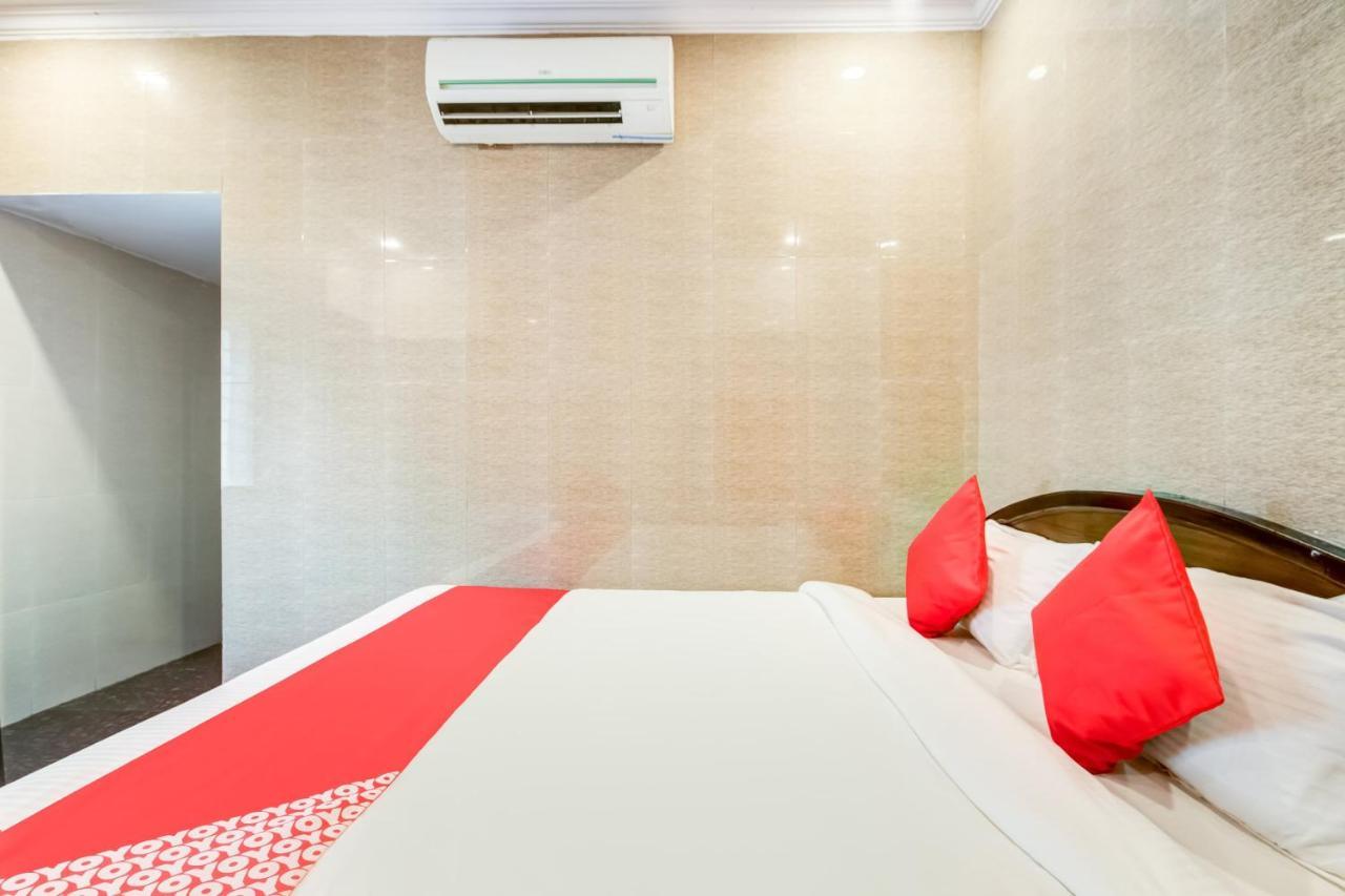 Hotel Tejasri Residency Vijayawāda Екстериор снимка