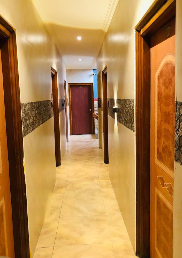 Hotel Tejasri Residency Vijayawāda Екстериор снимка