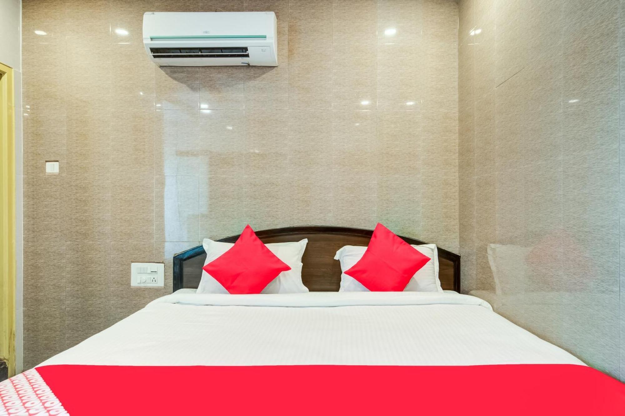 Hotel Tejasri Residency Vijayawāda Екстериор снимка